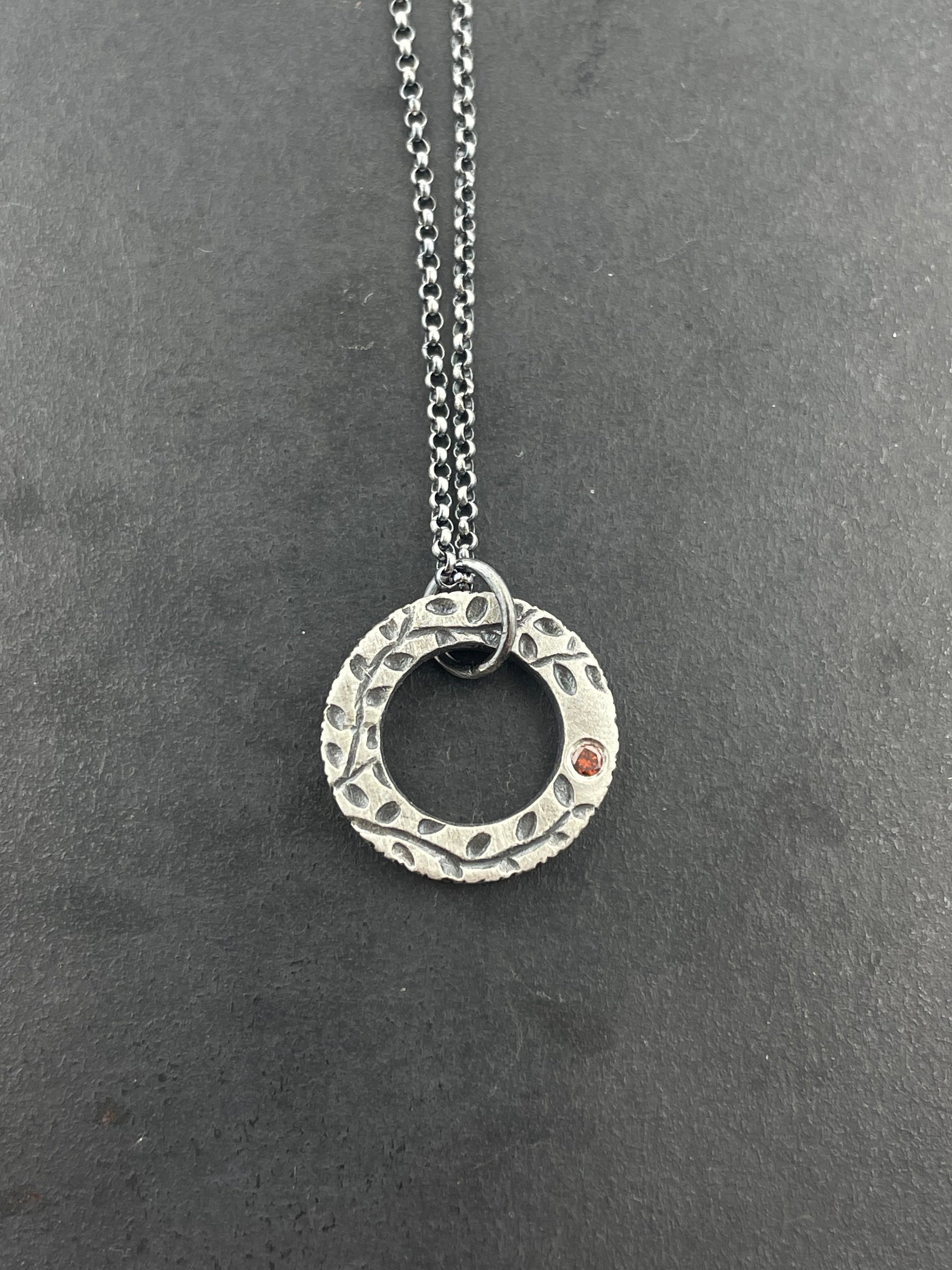 Simple Encircled pendant with cognac diamond
