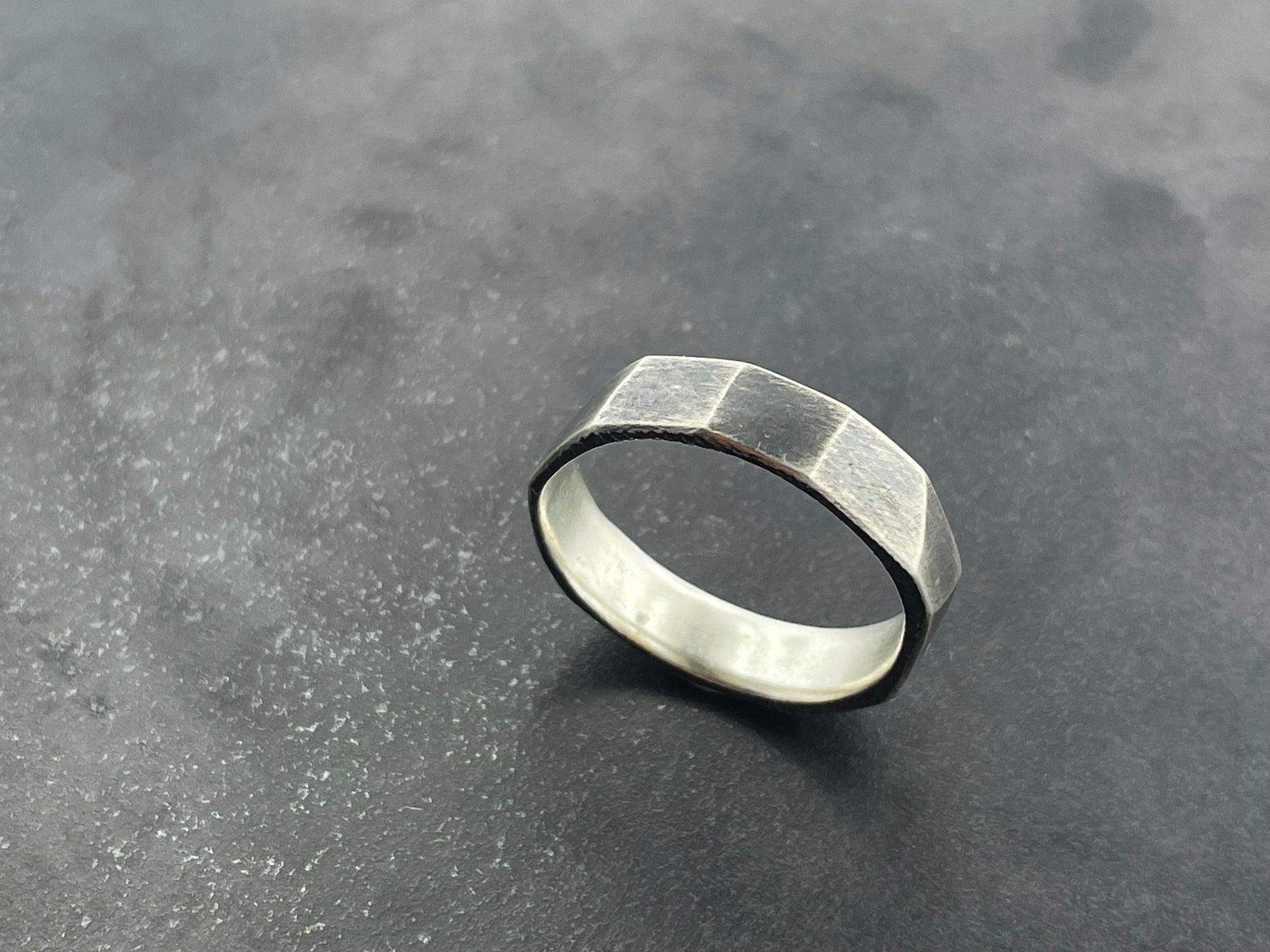 Architectural Extra Wide Faceted Band