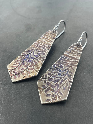Geometric Raindrops with vines and watery texture