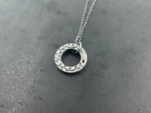 Simple Encircled pendant with cognac diamond
