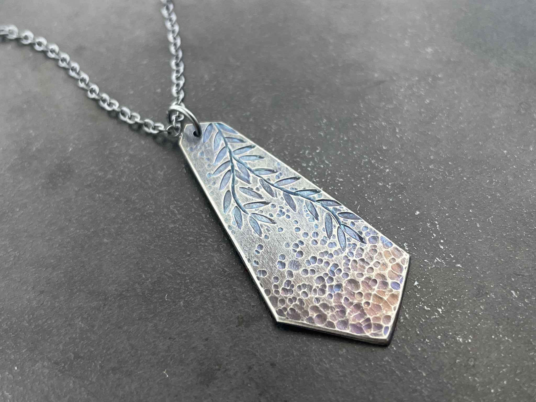Titanium Geometric Raindrop Necklace with Vines