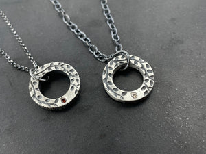 Simple Encircled pendant with cognac diamond