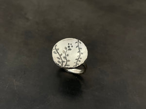 Echoes Round Ring
